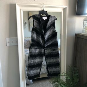 BCBGENERATION Black & Gray Long Vest SZ XXS